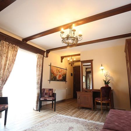 Vila Dante Boutique Hotel Tushemisht Esterno foto