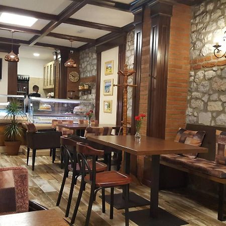 Vila Dante Boutique Hotel Tushemisht Esterno foto