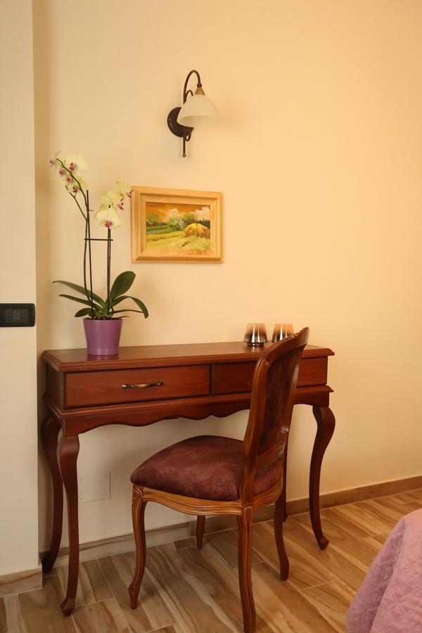 Vila Dante Boutique Hotel Tushemisht Esterno foto